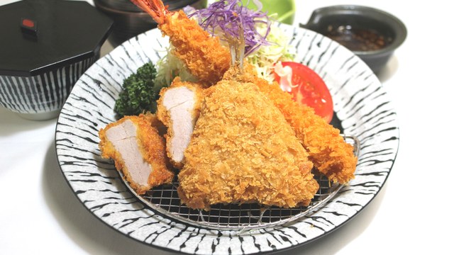 ミックスフライ定食