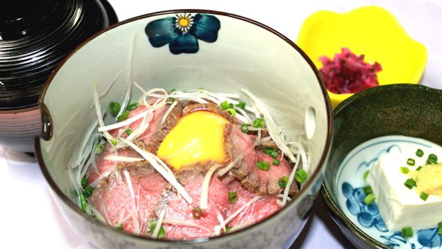 ローストビーフ丼