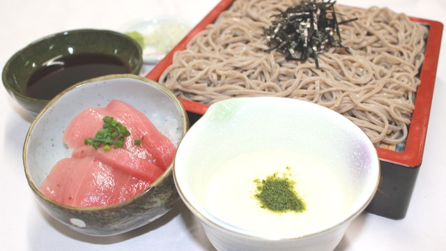 とろろそばと本日のミニ丼セット
