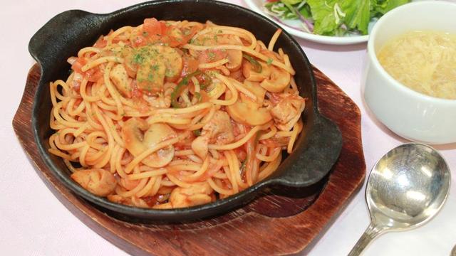 あつあつナポリタン