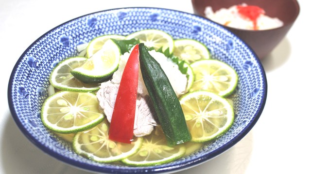 冷製かぼすうどんと本日のミニ丼セット