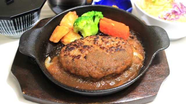 手づくり和牛ハンバーグステーキ定食